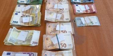 Buzdolabına sakladığı 62 bin 770 euro gümrükte yakalandı