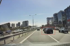 Bayram günü makas atan sürücü kamerada