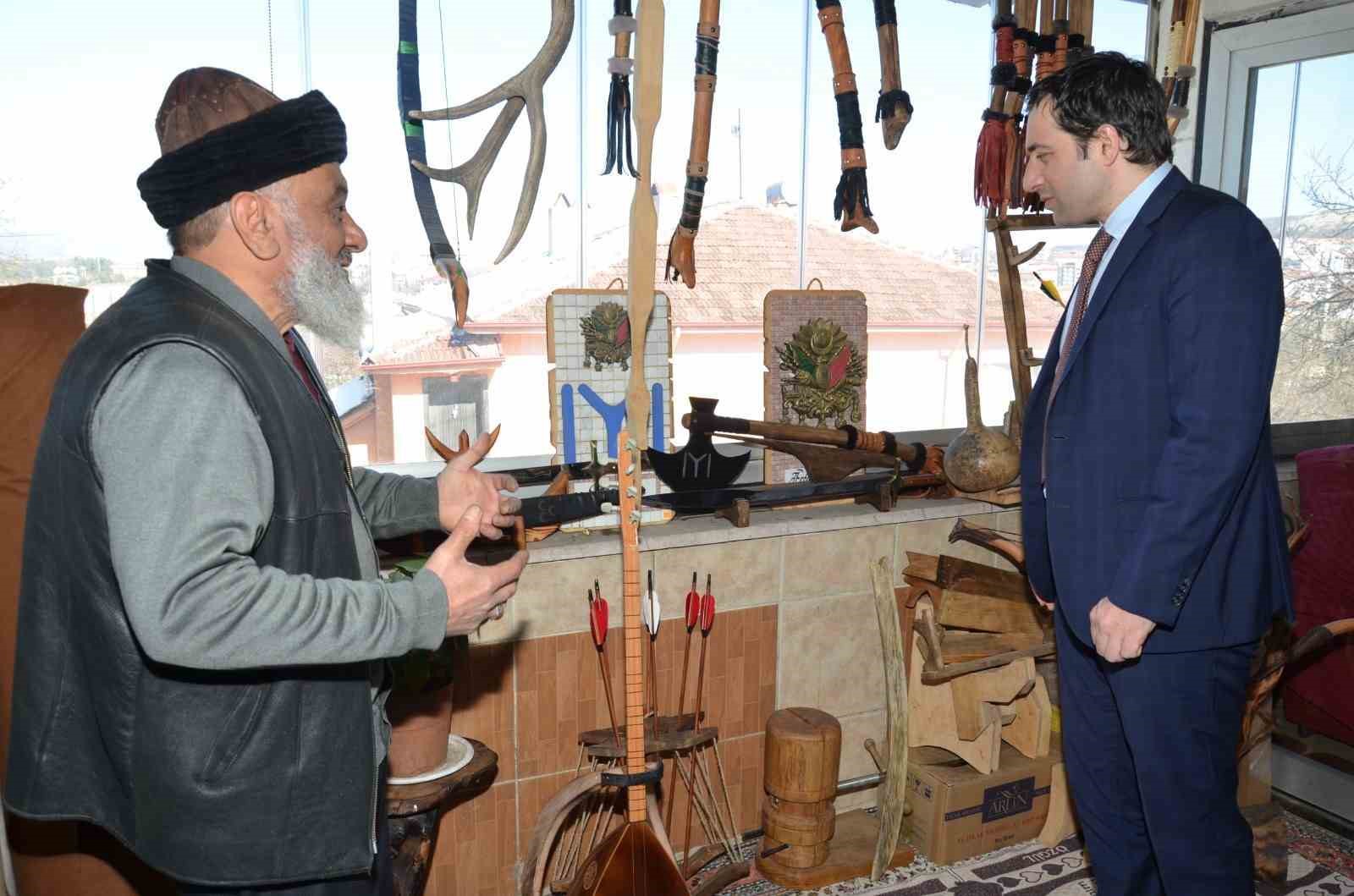 Bu atölyede geleneksel Osmanlı el sanatları yaşatılıyor