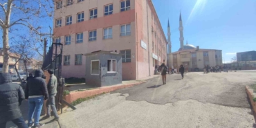 Keşan’da okulun yanındaki trafoda çıkan yangın söndürüldü