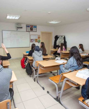 Bursa Büyükşehir, üniversite adaylarının yanında