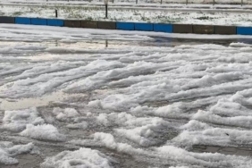 Tekirdağ’da yağan dolu ile tarım arazileri beyaza büründü