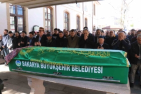 Rektör Atilla Arkan’ın annesi Sakarya’da son yolculuğuna uğurlandı
