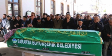 Rektör Atilla Arkan’ın annesi Sakarya’da son yolculuğuna uğurlandı