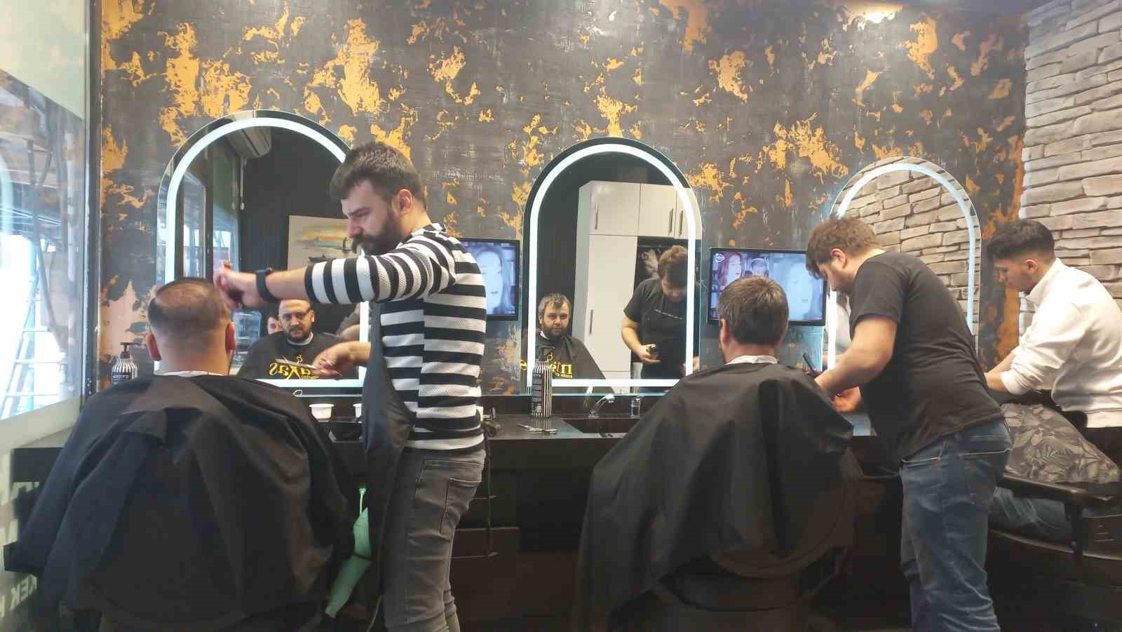 Edirne’de berberlerde bayram yoğunluğu