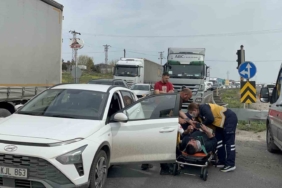 Kırmızı ışıkta beklerken tırın çarptığı otomobil sürücüsü yaralandı