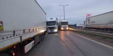 Kapıkule’de tır sürücülerine gelen yanlış SMS 10 kilometre kuyruğa neden oldu