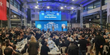 Özgür Özel Beylikdüzü’nde iftar programına katıldı