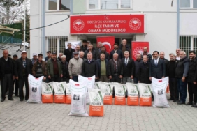 Bozüyük’te çiftçilere nohut ve ayçiçeği tohumu dağıtıldı
