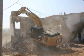 Bursa’daki yıkımda ortalık karıştı