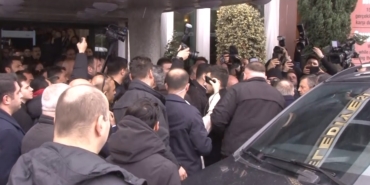 CHP Genel Başkanı Özgür Özel İstanbul Büyükşehir Belediyesine geldi