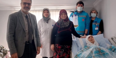 Evde sağlık ekipleri yalnız bırakmıyor