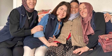Evlat ekibi, çınarların bayram sevincini paylaştı