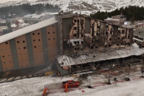 Uludağ’da yanan otel günün ağırınca dronla böyle görüntülendi