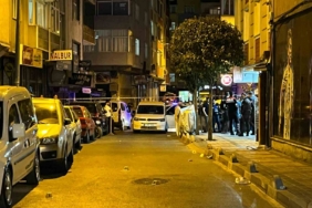 Bağcılar’da motosikleti şüpheliler iki kişiye silahlı saldırı düzenledi: 1 ölü, 1 yaralı