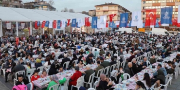 Büyükşehir’in iftar sofrası her gün 3 bin kişiyi ağırlıyor