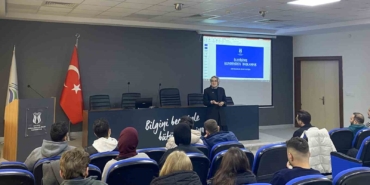 Zor insanlarla kolay iletişimin yolları SUBÜ’de konuşuldu