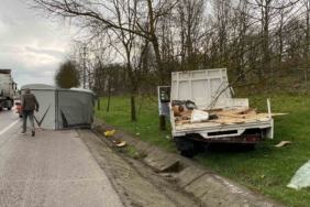 Panelvan kamyonete çarptı: 2 yaralı