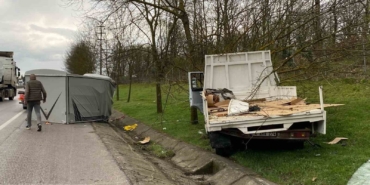 Panelvan kamyonete çarptı: 2 yaralı