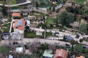 İBB Başkanı Ekrem İmamoğlu’nun gözaltına alındığı evindeki hareketlilik havadan görüntülendi