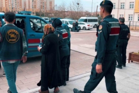 2 günlük bebeği öldürüp betona gömmüşlerdi: Firari anne ve anneanneyi JASAT yakaladı