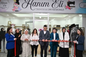 Esenyurt’un ilk ‘Hanımeli Tasarım ve Üretim Merkezi’ açıldı