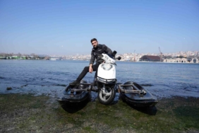 İstanbul’da hem denizde hem karada gidebilen motosiklet yaptı