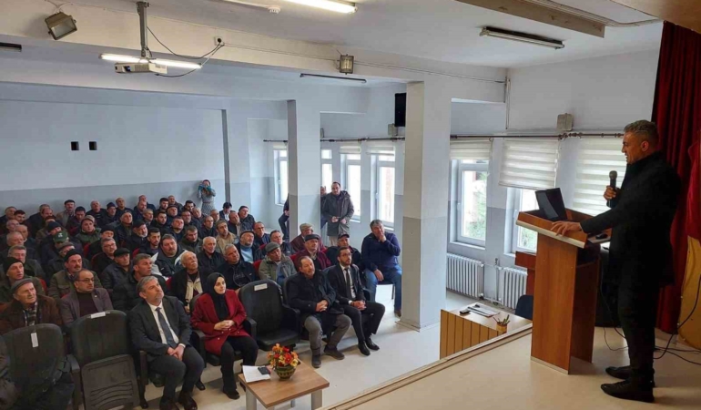 Bilecik’te ’Yağlık Ayçiçeğinde Sözleşmeli Üretim’ toplantısı yapıldı