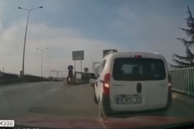 Bir anda geri manevra yaptı, korku dolu anlar kameraya yansıdı