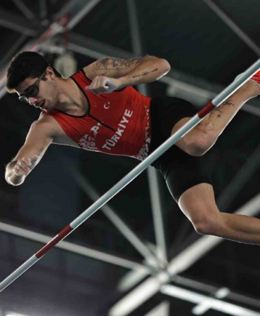 Milli atlet Ersu Şaşma, dünya 6.’sı oldu