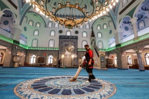 Bayram öncesi Ümraniye’de temizlik seferberliği