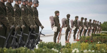 Cumhurbaşkanı Yardımcısı Yılmaz: "Şehitlerimiz diri olduğu gibi, Çanakkale ruhu da ilk günkü gibi diridir ve hep diri kalacaktır"