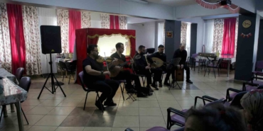 Sakarya Büyükşehir’den yaşlıların yüzünde tebessüm olan ziyaret