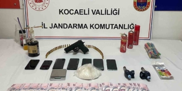 İki ikamette 1 kilo 25 gram metamfetamin ele geçirildi
