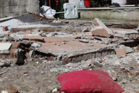 Sakarya’da acı olay: Taekwondo hocası duvarın altında kalarak hayatını kaybetti