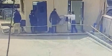 Ataşehir’de polis merkezinde arbede: Kadın şahıs polis memuruna saldırdı