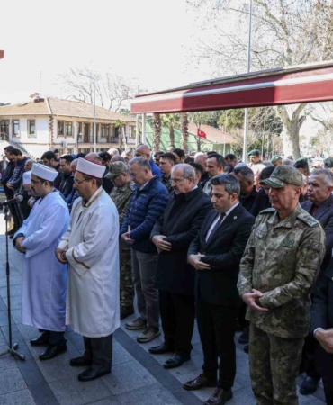 Tümgeneral Mehmet Özeren’in babası Orhan Özeren’in cenazesi Çanakkale’de defnedildi