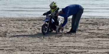 3 buçuk yaşında motocross tutkunu minikten göz dolduran performans