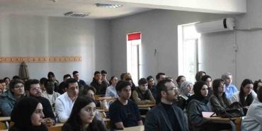 Vali yardımcısı bürokrasi tecrübelerini öğrencilere anlattı