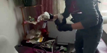 Sakarya’da narkotik köpeği destekli uyuşturucu operasyonu: 2 tutuklama