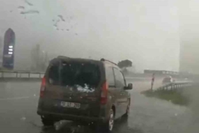 Bursa’da dolu yağışı sürücülere zor anlar yaşattı