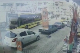Belediye otobüsü 4 araca böyle çarptı