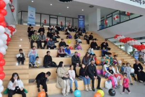 Esenyurt Belediyesi, bayramın coşkusunu ve mutluluğunu yetim çocuklarla paylaştı