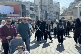 Taksim ve İstiklal Caddesi’nde bayram yoğunluğu
