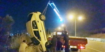 Takla atan otomobilden yaralı kurtuldu