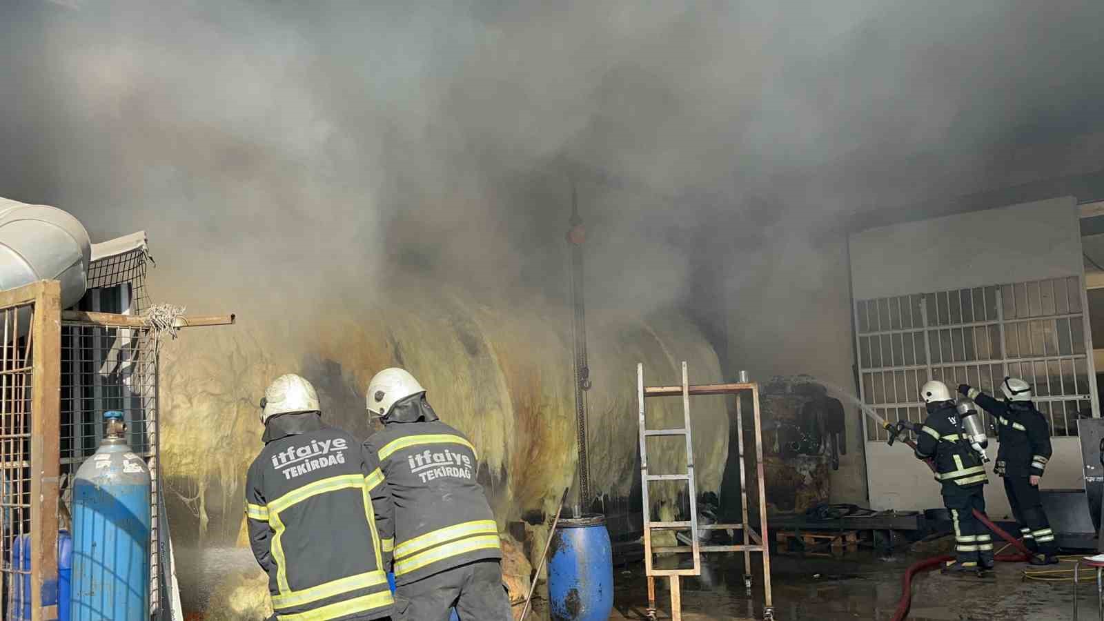 Tekirdağ’da üretim tesisinde deneme esnasında yangın çıktı