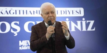 Kağıthane Belediyesi’nin Ramazan Sohbetleri’ne Nihat Hatipoğlu konuk oldu