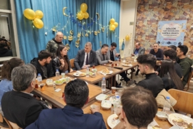 Başkan Sezer, üniversite öğrencileriyle iftarda buluştu