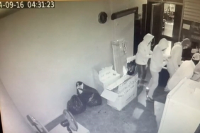 Fatih’te dükkandaki para dolu kasayı böyle çaldılar