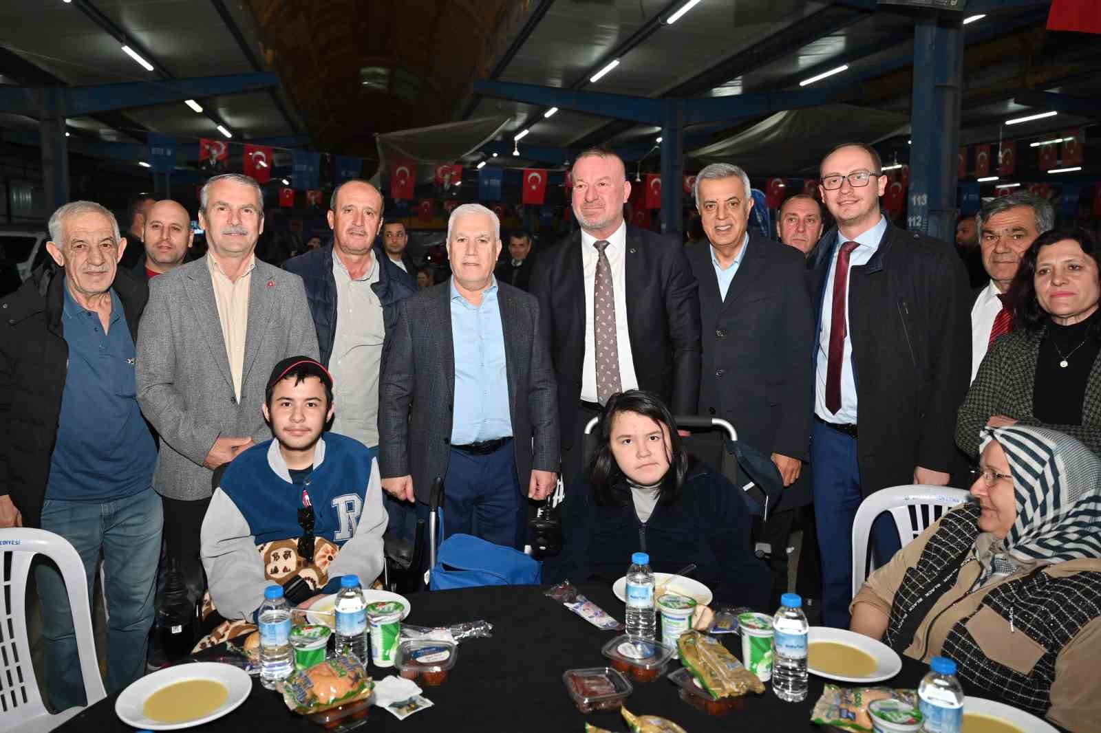 Başkan Bozbey, Karacabey’de iftar sofrasında vatandaşlarla buluştu